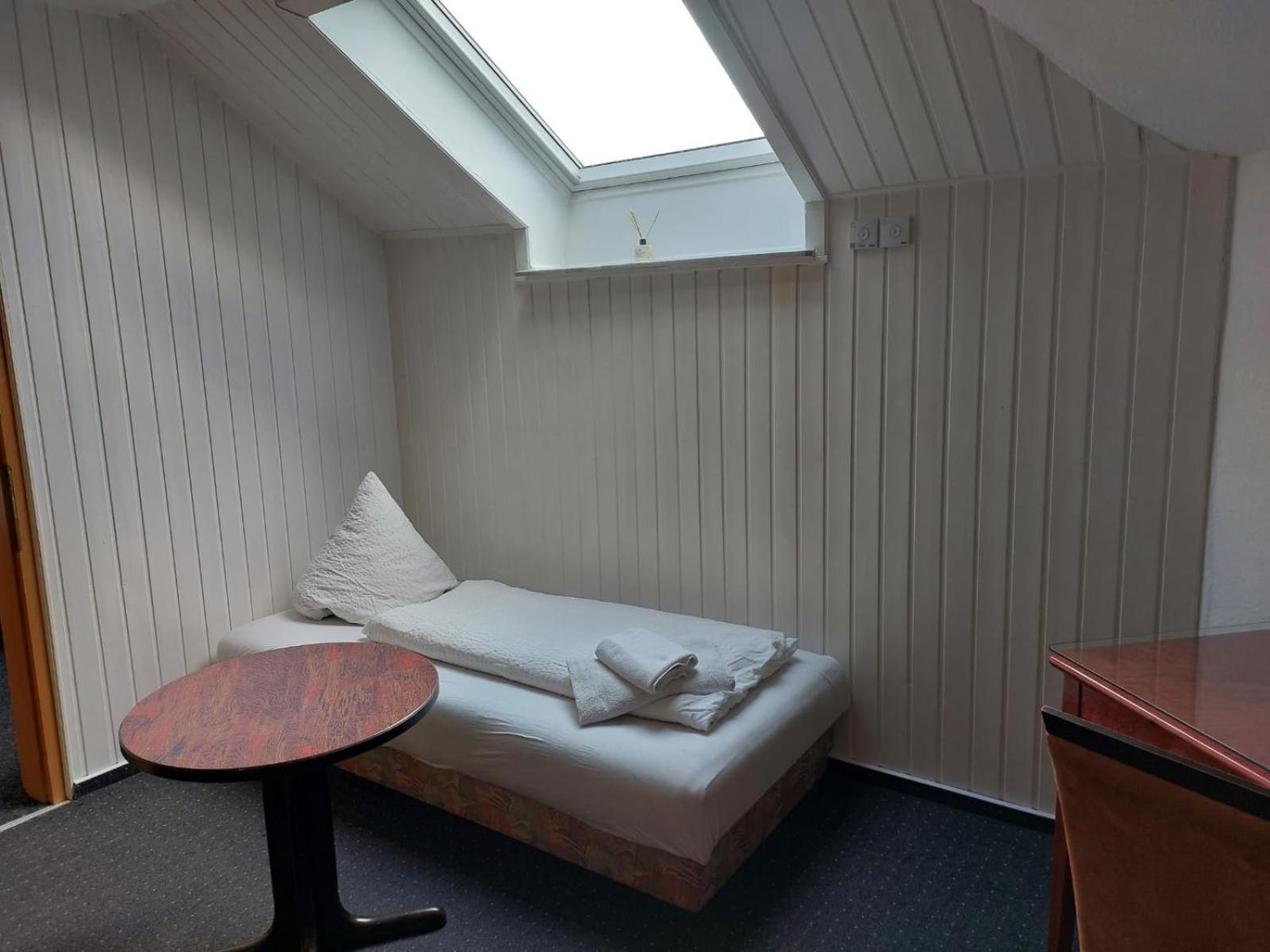 فندق Gaestezimmer Gasthof Becker Wulfrath المظهر الخارجي الصورة