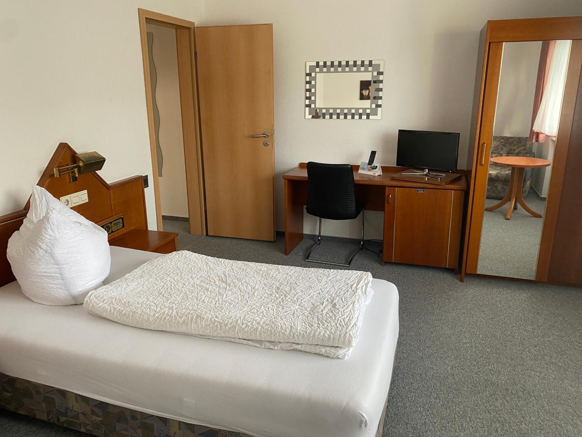 فندق Gaestezimmer Gasthof Becker Wulfrath المظهر الخارجي الصورة