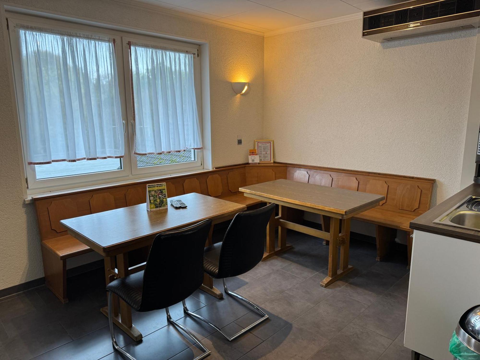 فندق Gaestezimmer Gasthof Becker Wulfrath المظهر الخارجي الصورة